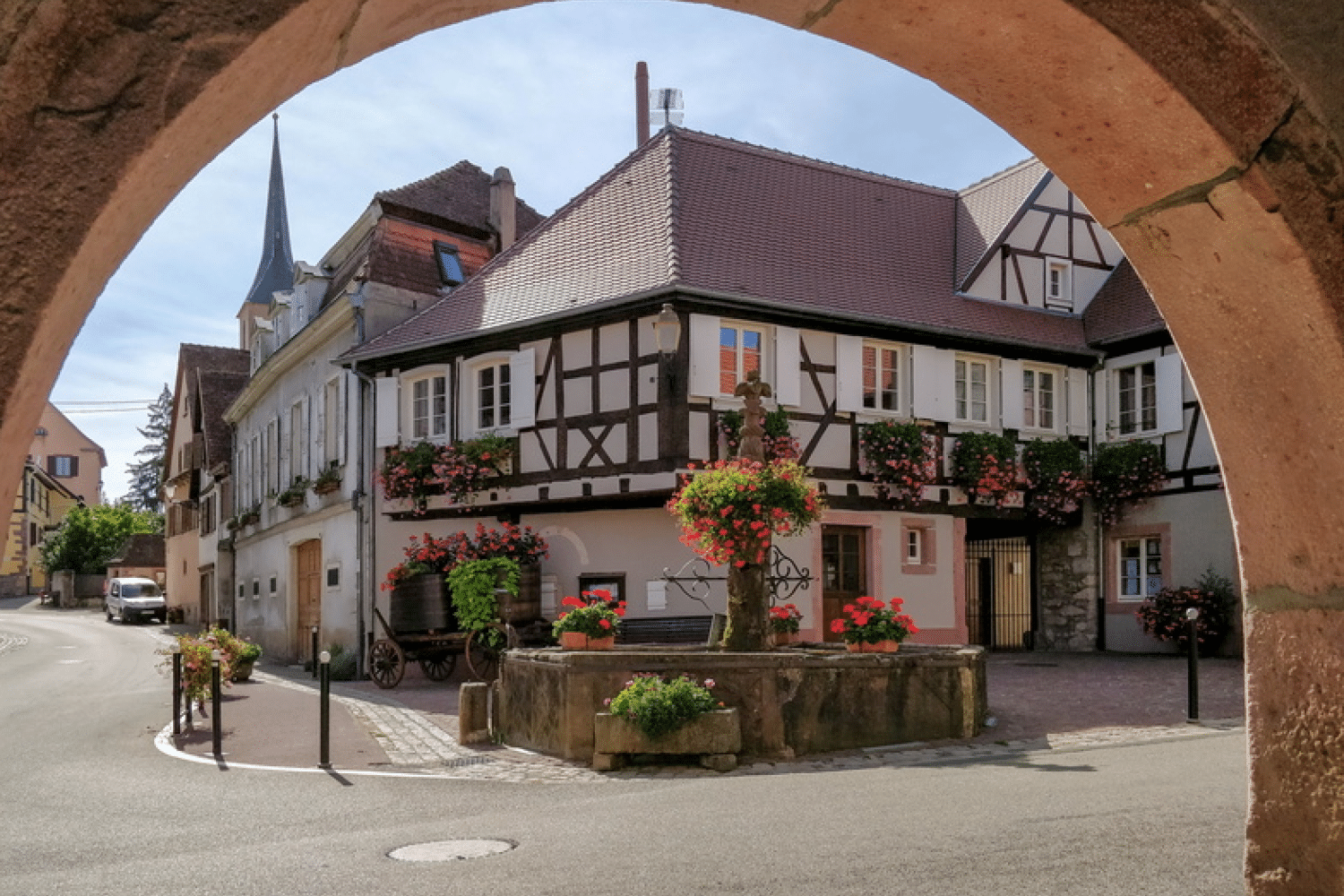 Fontaine traditionnelle du village de Blienschwiller en Alsace