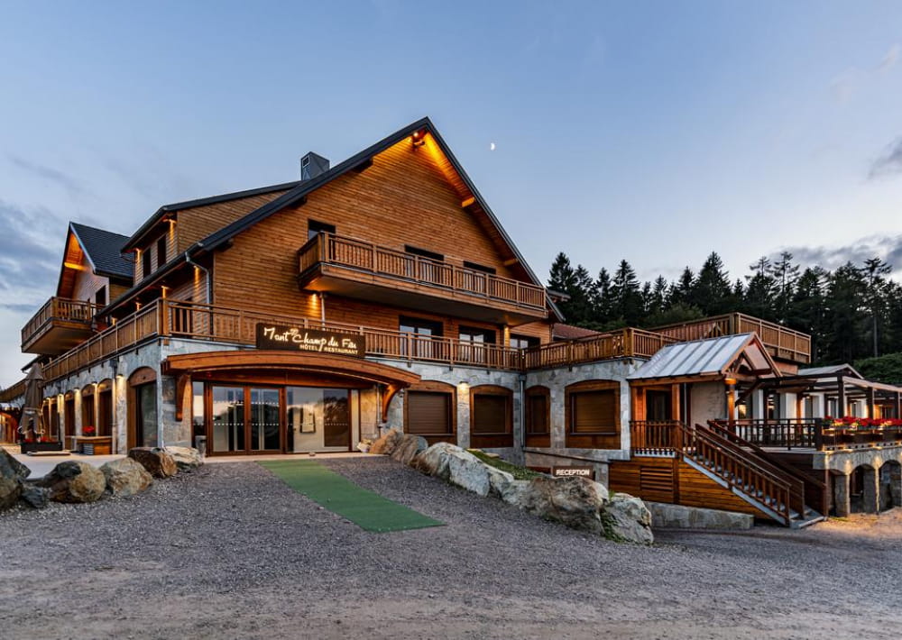 Hôtel Mont Champ du Feu Alsace — VTC Elsass VTC Hôtel-restaurant Le Mont Champ du Feu — Hébergement de charme au sommet des Vosges alsaciennes